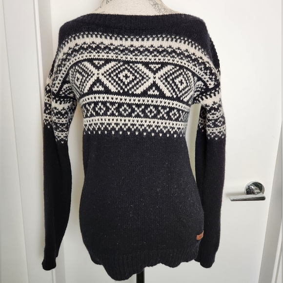 ROOTS Black & White Nordic Sweater - Picture 1 of 11